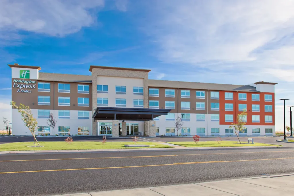 3-Night General Admission Holiday Inn Express & Suites Moses Lake Package for 2 Guests